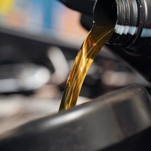 Engine Lubricating Oil - Image 3